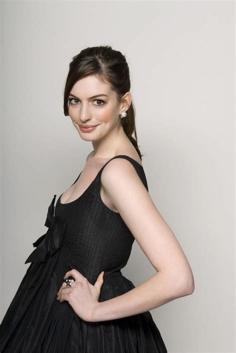 ANNE HATHAWAY